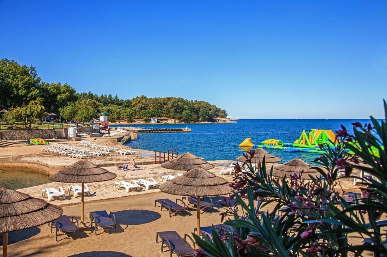 Apartment Complex Nevia Poreč Exterior foto